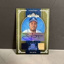 2005 Donruss Diamond Kings Tony Gwynn Padres HOF GU Jersey Bat AUTO 16/25 picture