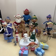 Memory Lane Rudolph Reindeer - Lot 16 Figures Starter Classic Christmas Display picture