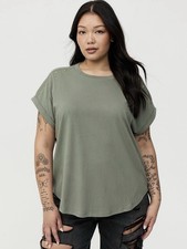 Torrid 00 M/L Agave Green Gold Star Stud Dolman Tee NWT Plus Size 10 picture