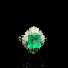 Vintage Elegant Platinum 2.41ctw Emerald & Diamond Ballerina Cocktail Ring picture