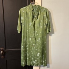 VTG Chinese Flowered Robe or Dress Knee Length Green Gold Frog Closure Handmde  picture