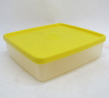 NOS Vintage Tupperware 670-30 5.5