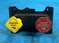OEM International RH613 Bendix Air Brake Valve 2024, K125904, K211025 picture