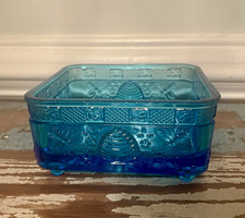 Indiana glass company tiara exclusives horizon blue glass bee box bottom only. picture