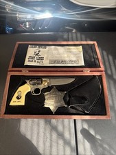 Jesse James Knife Set picture