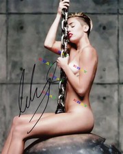 Miley Cyrus 8x10 Autographed Signed Photo Reprint picture