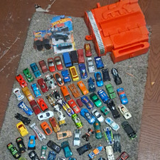 Large Lot Of 70÷ Loose Hootwheels And Vintage Carry Case. Many Vinge Cars picture
