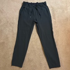 NWOT - Lululemon Cropped Pants picture