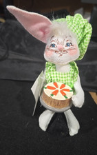 Annalee 7 in Baking Bunny Rabbit in Green Apron Bakers Hat w/Carrot Cake w/tags picture