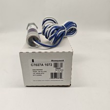 1PC Honeywell C7027A1072 Flame Detector In box Brand new  picture