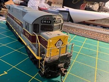 New Atlas HO Classic Erie Lackawanna C-425 #2410 needs to be cleaned, Runs  picture
