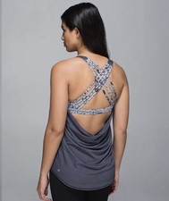Lululemon Wild Tank Size 10 Deep Navy Yoga Shelf Bra W1I80S MSRP $64 picture