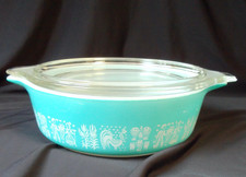 Vintage Pyrex Amish Butterprint Turquoise #471 Pint with Lid picture
