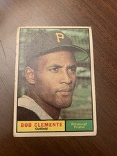 1961 Topps MLB Baseball Roberto Clemente Pittsburgh Pirates Star Base Card #388 picture