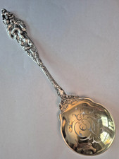 Les Six Fleurs by Reed & Barton Sterling Pierced Pea Spoon 9 1/4