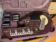 Suzuki QChord Omnichord QC-1 – Tested - Case, 5 QCards, Charger picture