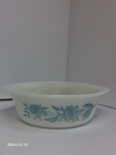 Vintage 1960s Pyrex Casserole Dish 1.5 Quart Turquoise Blue Meadow Pattern picture