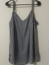 Women’s Plus Size 1x Torrid Sophie Georgette Swing V-Neck Houndstooth Cami picture