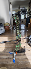 Quest Centec Right Hand Compound Bow 70lb 29in Draw Green/Black- Ready To Hunt  picture