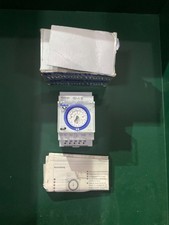 THEBEN SUL 181 D ANALOGUE TIME SWITCH 1810011 picture
