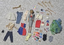 Vintage 1962 Bubble Cut  Midge Barbie Doll Career Girl & Accessories, + Outfits picture