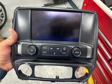 2017-2019 CHEVROLET SILVERADO 1500, 2500, 3500 RADIO DISPLAY  OEM MADE IN MEXICA picture