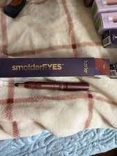 tarte smolderEYES Eye Shadow & Liner Combination Heat Shade 1.6g / 0.056oz Model picture