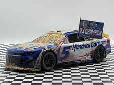 2025 Kyle Larson Phoenix 2x Champion Flag Diorama Display 1:24 NO CAR INCLUDED picture