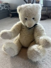 VTG GUND Collector’s Classic Limited Edition Beige Bear w/ Green Bow, 1986 picture
