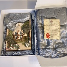 VTG Lilliput Lane Boxed Wall Plaque Cobble Combe Cottage W/Deed Signed & Dated picture
