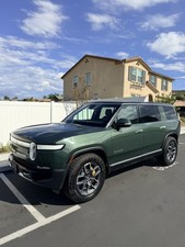 2023 Rivian R1S ADVENTURE picture
