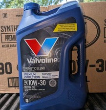CASE - VALVOLINE ~ 10W30 Synthetic Blend, 3 - 5 Quart Jugs = 15 Quarts Total picture