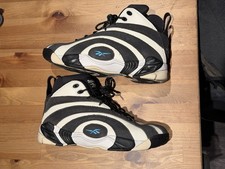 Reebok Shaqnosis Washed Black White size 10 Pre Owned, No Box picture