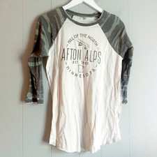 TECHSTYLES SPORTSWEAR Graphic Travel Baseball Tee Afton MN Camo L picture