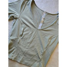 Lululemon Sage Green V Neck Seamed Short Sleeve Workout Active Shirt, Sz 4 picture