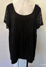 TORRID Womens Knit TOP Short Sleeve BLACK w/ Lace Scoop Neck Size 2 (2X 18/20) picture