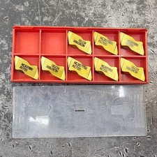Qty 8 Kennametal NG 3078 R NG3078R 1114162 KC720 Grade Carbide Grooving Inserts picture