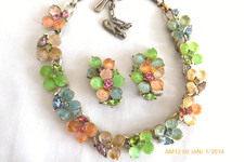 RARE LUMINOUS LISNER MOLDED LUCITE & RHINESTONE NECKLACE EARRINGS SET picture