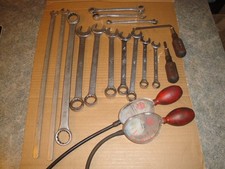 MAC TOOLS  Assortment Wrenches and other  Lot of 17 pieces picture