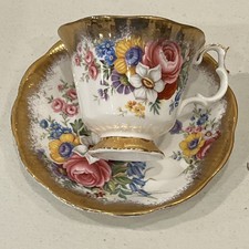 Vintage royal albert gold crest bone China England cabbage rose tea cup Saucer picture