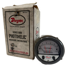 NEW DWYER A3010 PRESSURE SWITCH /GAGE SERIES 3000 A3010C picture