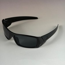 Oakley Gascan Black Frame Grey Lenses Sunglasses Full Box Kit picture