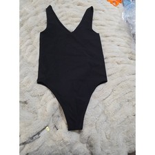 Dynamic Los Angeles Black V-Neck Sleeveless Snap Closure Bodysuit picture
