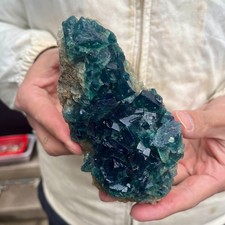 1.3LB  Natural cubic green fluorite crystal cluster rough mineral specimen picture