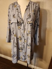 Torrid Grey Floral Georgette Hi-Low Tunic Tie Back Blouse Size 2 2X Very Pretty  picture