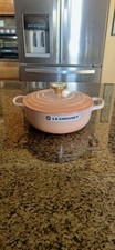 Le Creuset Signature Round Dutch Oven 4.5 Qt 24cm Pêche Peach NEW Gold Knob picture