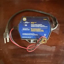 Napa 85-300A 12V 1.5AMP Trickle Charge / Maintainer - Tested in great condition picture