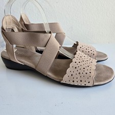 Munro American Ione Taupe Suede Scalloped Elastic Strap Wedge Sandals Womens 9M picture