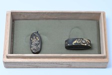 Fuchi Kashira Japanese antique Mumei Samurai & flowers design shakudo Edo era picture