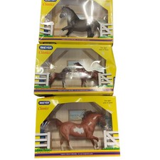 Breyer Horses Vintage Lot of Classics NIB Chestnut #673 #678 #674 2006 picture